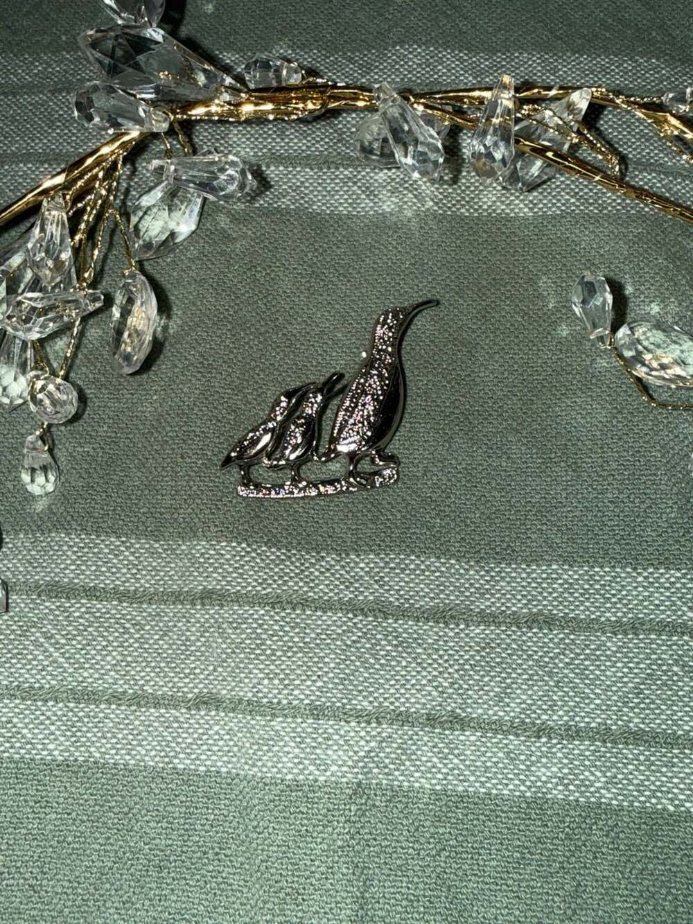 Vintage Silver Tone Penguin Family Brooch - Mother and Chicks Animal Pin